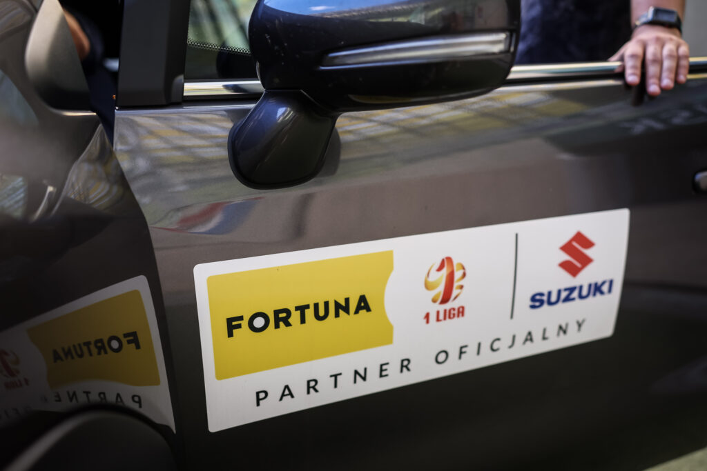 Read more about the article Suzuki na dłużej partnerem motoryzacyjnym Fortuna 1 Ligi