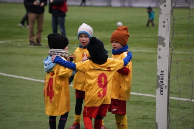 Read more about the article Najmłodsi reprezentanci w sparingu z Wichrem Kobyłka