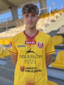 Read more about the article Adam Ratajczyk wypożyczony do Znicza Pruszków